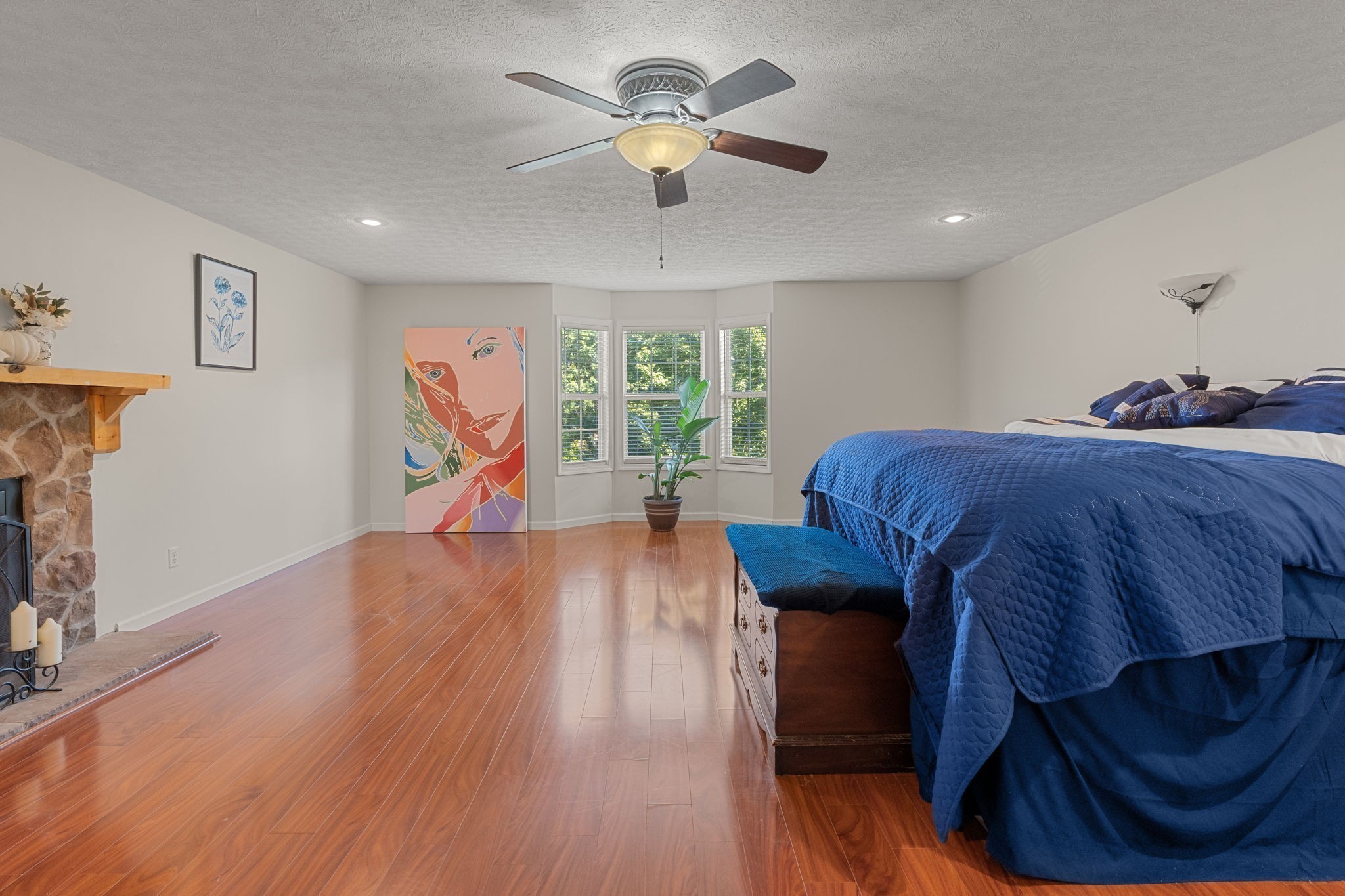 6931 Cowan Road Springfield, TN 37172 - Photo 32 of 68 a living room with furniture and a wooden floor