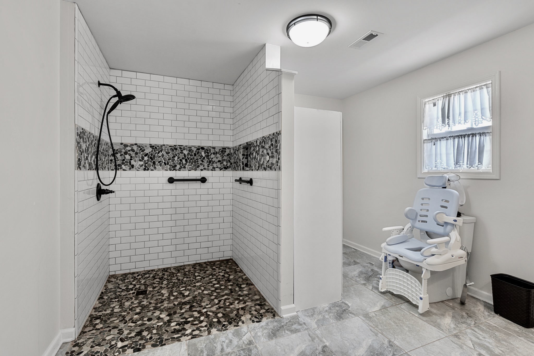 6931 Cowan Road Springfield, TN 37172 - Photo 46 of 68 a bathroom with a shower