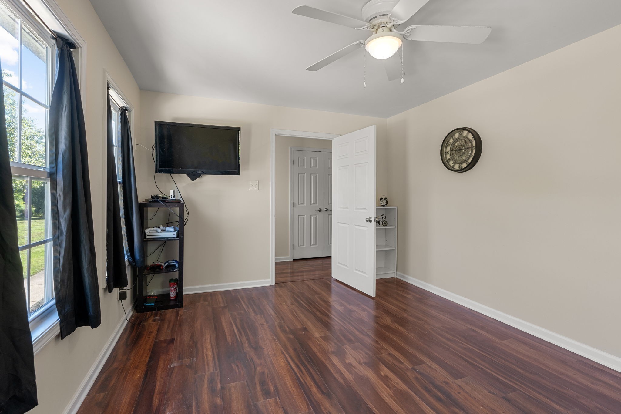 6931 Cowan Road Springfield, TN 37172 - Photo 50 of 68 wooden floor in an empty room with a window