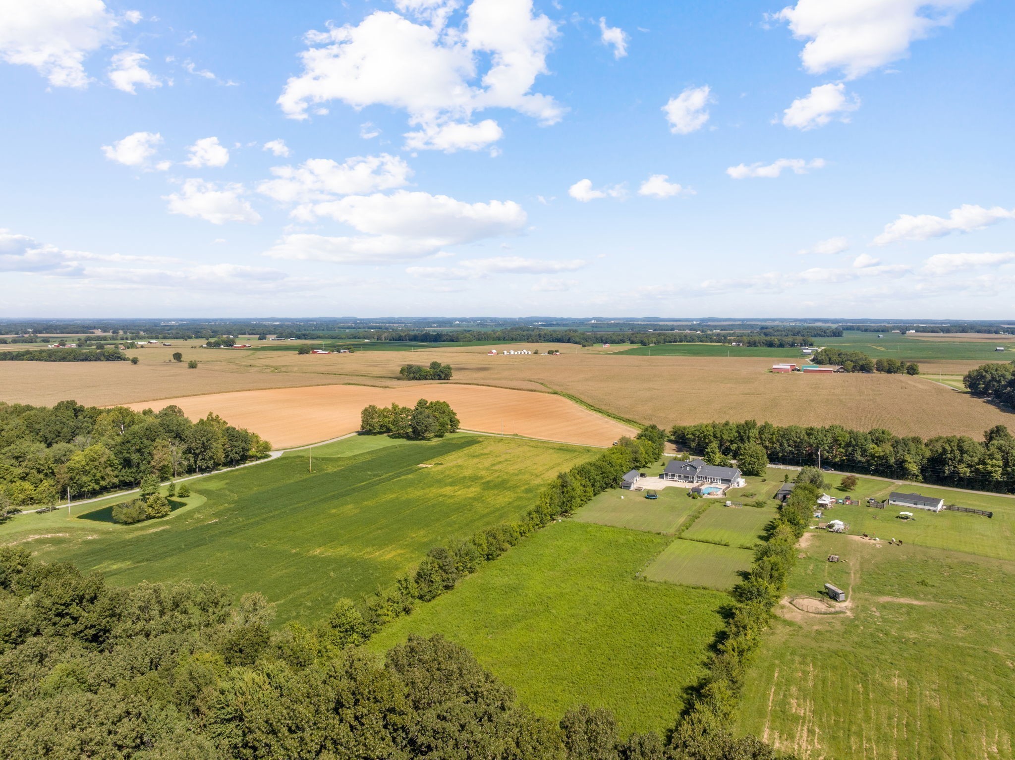 6931 Cowan Road Springfield, TN 37172 - Photo 10 of 68 a view of an ocean from a balcony