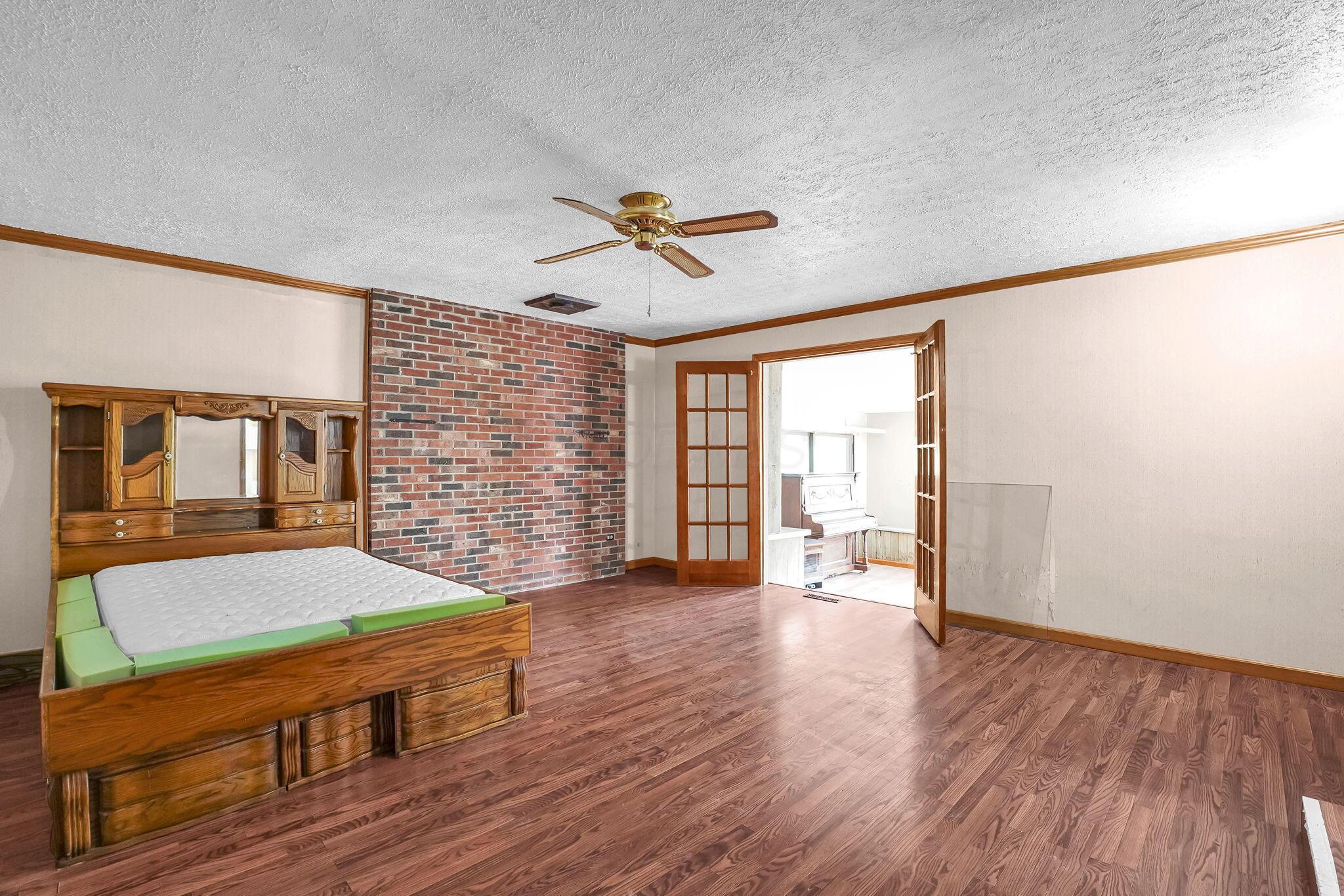 190 Inah Avenue Columbus, OH 43228 - Photo 20 of 38 14-web-or-mls-190-inah-ave