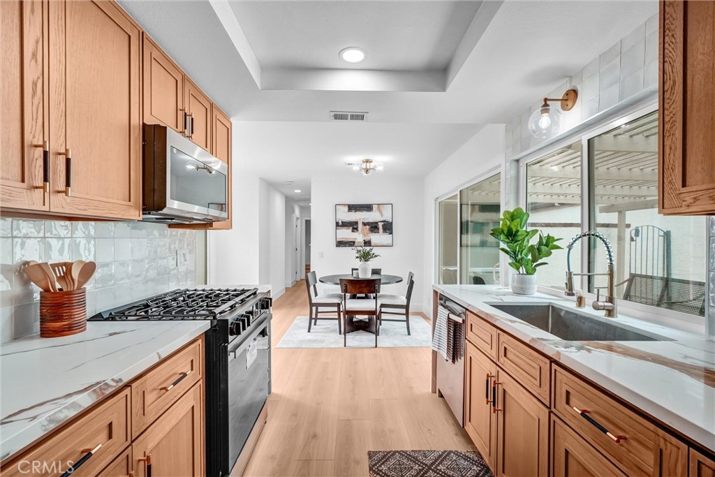 14332 Pinewood Road Tustin, CA 92780 - Photo 20 of 56