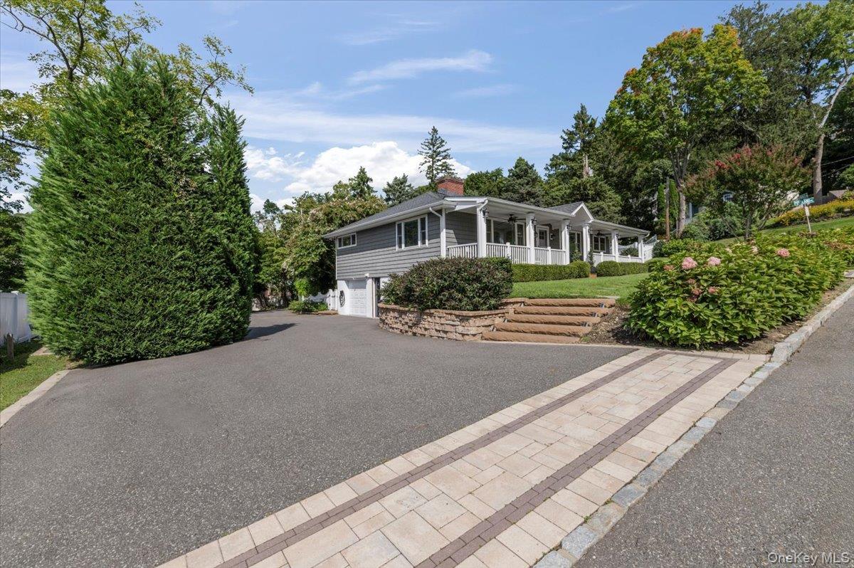 11 Portland Place Cold Spring Harbor, NY 11724 - Photo 30 of 36 Gallery Image 30