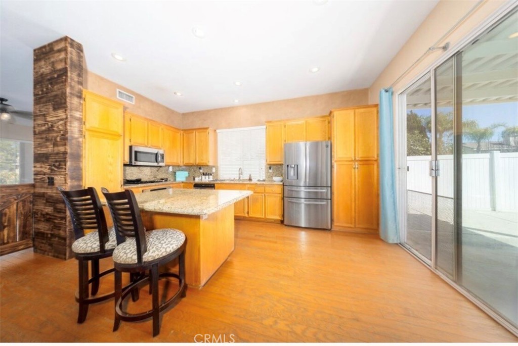 20715 Freeport Drive Riverside, CA 92508 - Photo 4 of 33