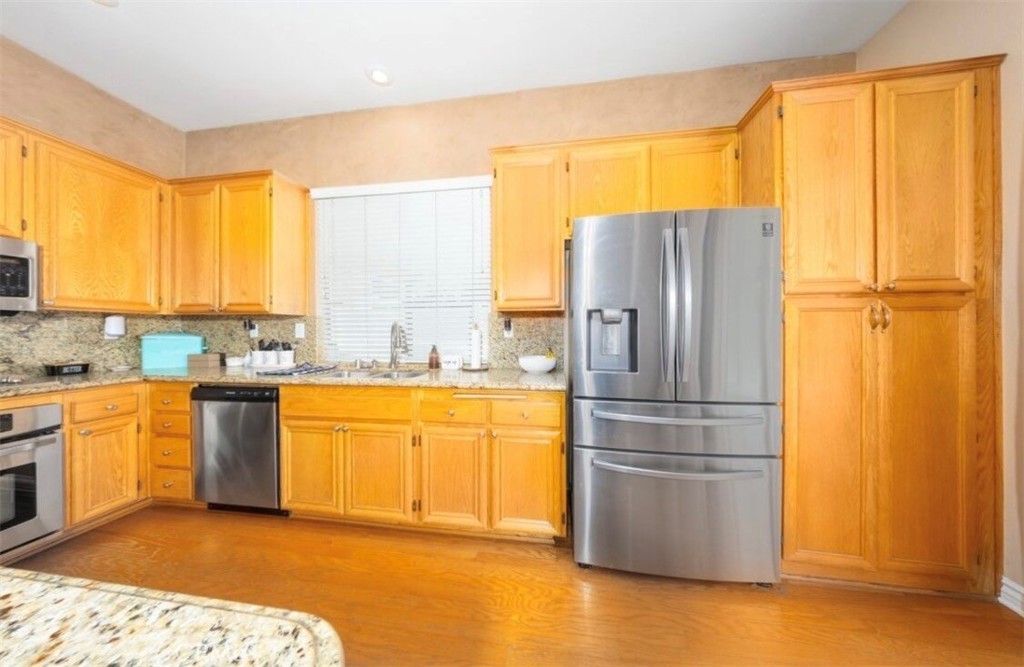 20715 Freeport Drive Riverside, CA 92508 - Photo 5 of 33