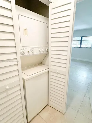 $3,000 | 1925 Sans Souci Boulevard, Unit 1925, North Miami, FL 33181