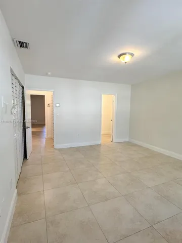 $3,000 | 1925 Sans Souci Boulevard, Unit 1925, North Miami, FL 33181