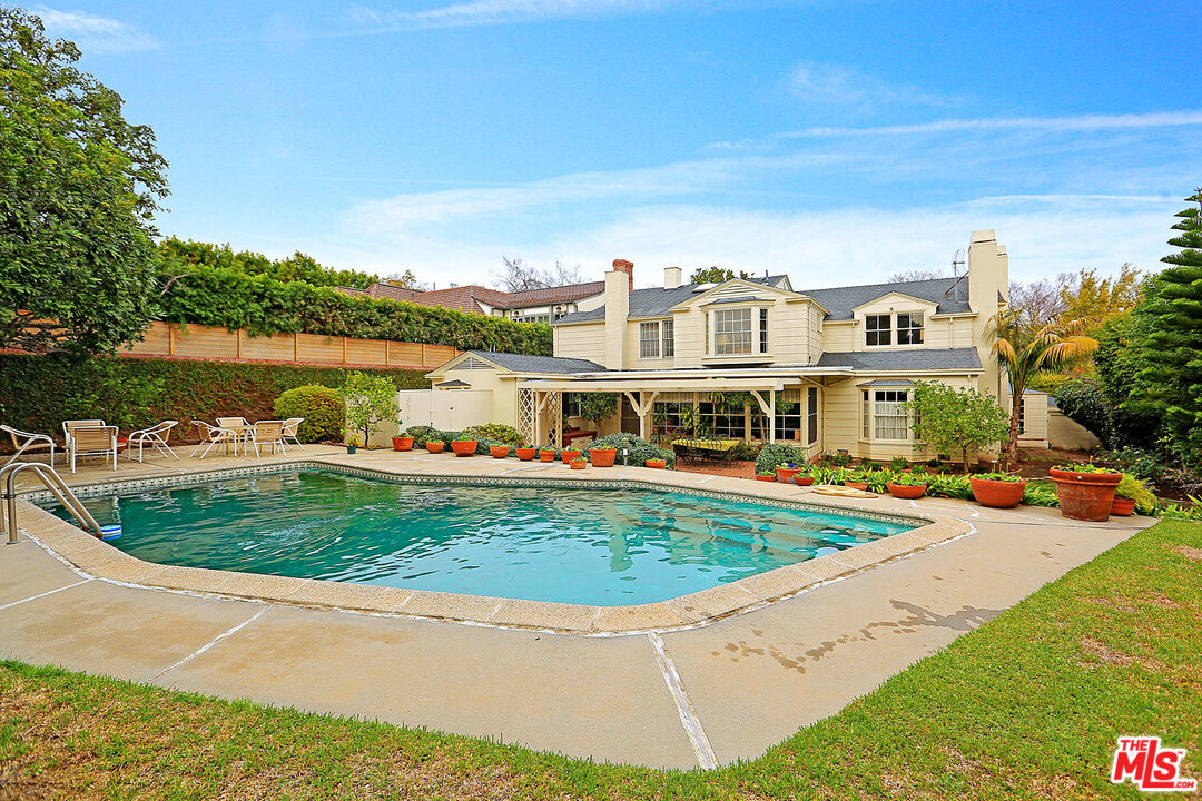 10450 Charing Cross Road Los Angeles, CA 90024 - Photo 32 of 33