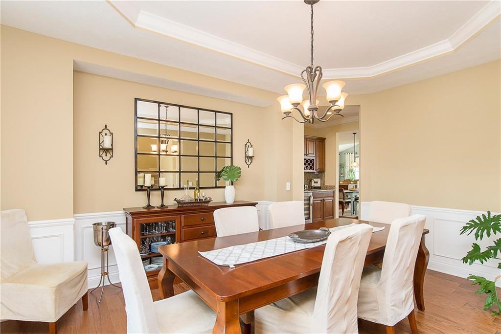 2018 Haverford Road Carmel, IN 46032 - Photo 4 of 48 Gallery Image 4