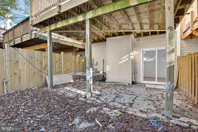 $590,000 | 886 Bayridge Drive, Gaithersburg, MD 20878