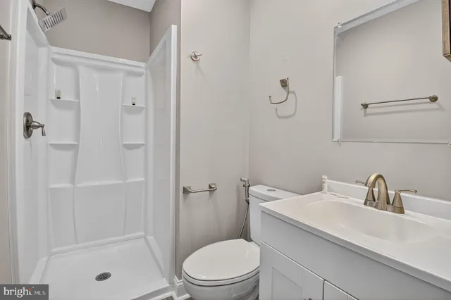 $590,000 | 886 Bayridge Drive, Gaithersburg, MD 20878