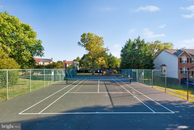 $590,000 | 886 Bayridge Drive, Gaithersburg, MD 20878