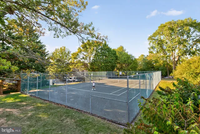 $590,000 | 886 Bayridge Drive, Gaithersburg, MD 20878