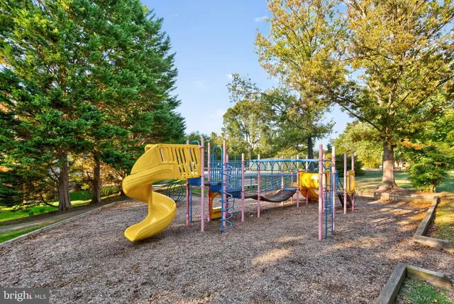 $590,000 | 886 Bayridge Drive, Gaithersburg, MD 20878