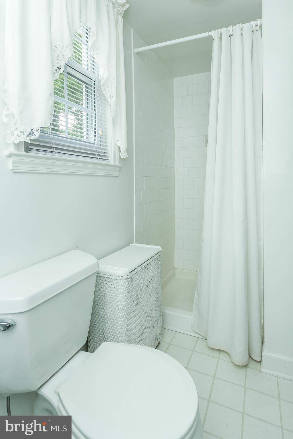 517 Brook Road Baltimore, MD 21286 - Photo 22 of 30 Bath