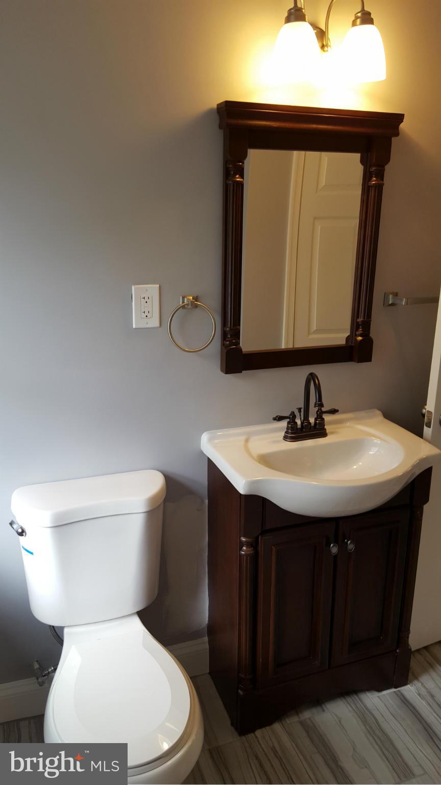 4631 Marble Hall Road Baltimore, MD 21239 - Photo 6 of 10 Bath