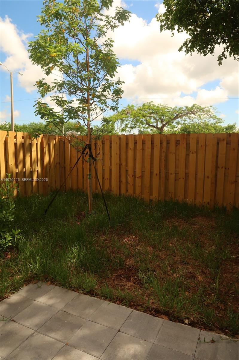 1505 Southeast 27th Street Homestead, FL 33035 - Photo 6 of 8