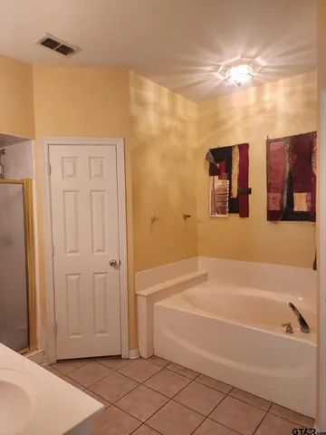 a view of kitchen with breakfast area