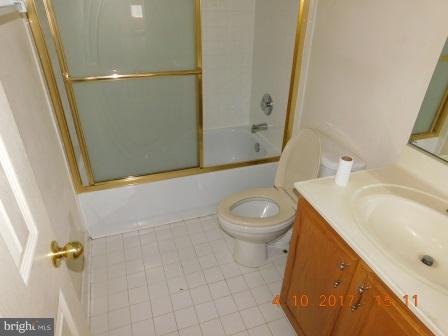 8638 Willow Run Road Baltimore, MD 21244 - Photo 11 of 23 Bath