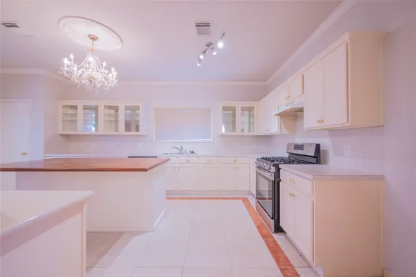 $2,550 | 9414 Lerin Lane, Sugar Land, TX 77498