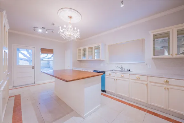 $2,550 | 9414 Lerin Lane, Sugar Land, TX 77498