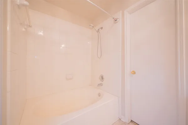 $2,550 | 9414 Lerin Lane, Sugar Land, TX 77498