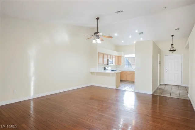 $1,835 | 10017 Oak Creek Canyon Avenue, Las Vegas, NV 89147