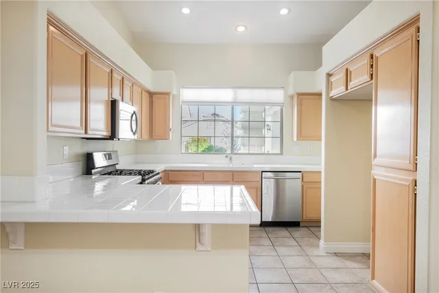 $1,835 | 10017 Oak Creek Canyon Avenue, Las Vegas, NV 89147