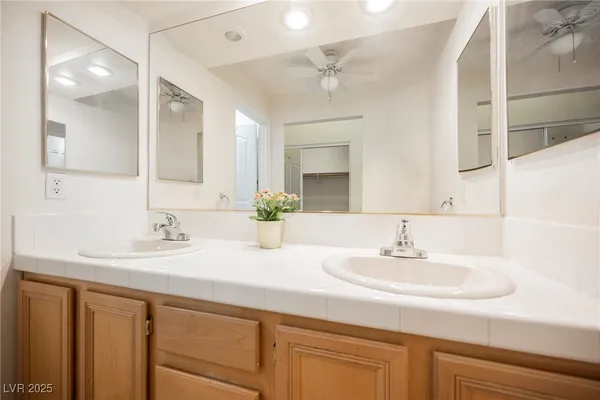 $1,835 | 10017 Oak Creek Canyon Avenue, Las Vegas, NV 89147