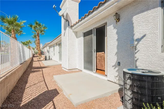 $1,835 | 10017 Oak Creek Canyon Avenue, Las Vegas, NV 89147