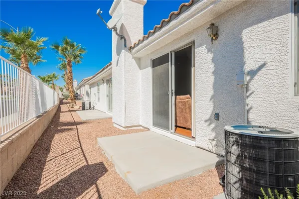 $1,835 | 10017 Oak Creek Canyon Avenue, Las Vegas, NV 89147