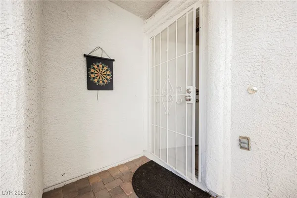 $1,835 | 10017 Oak Creek Canyon Avenue, Las Vegas, NV 89147