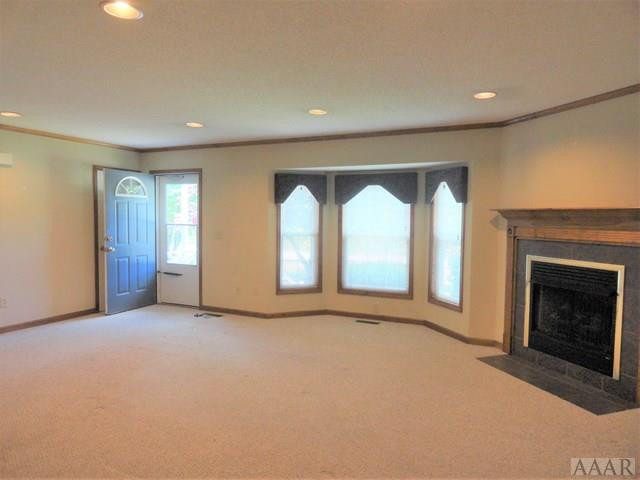 372 Country Club Road Camden, NC 27921 - Photo 3 of 22 Living Room