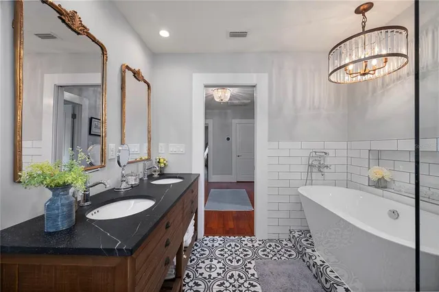 $979,900 | 359 Gill Street, Punta Gorda, FL 33950