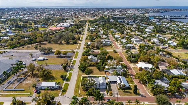 $979,900 | 359 Gill Street, Punta Gorda, FL 33950
