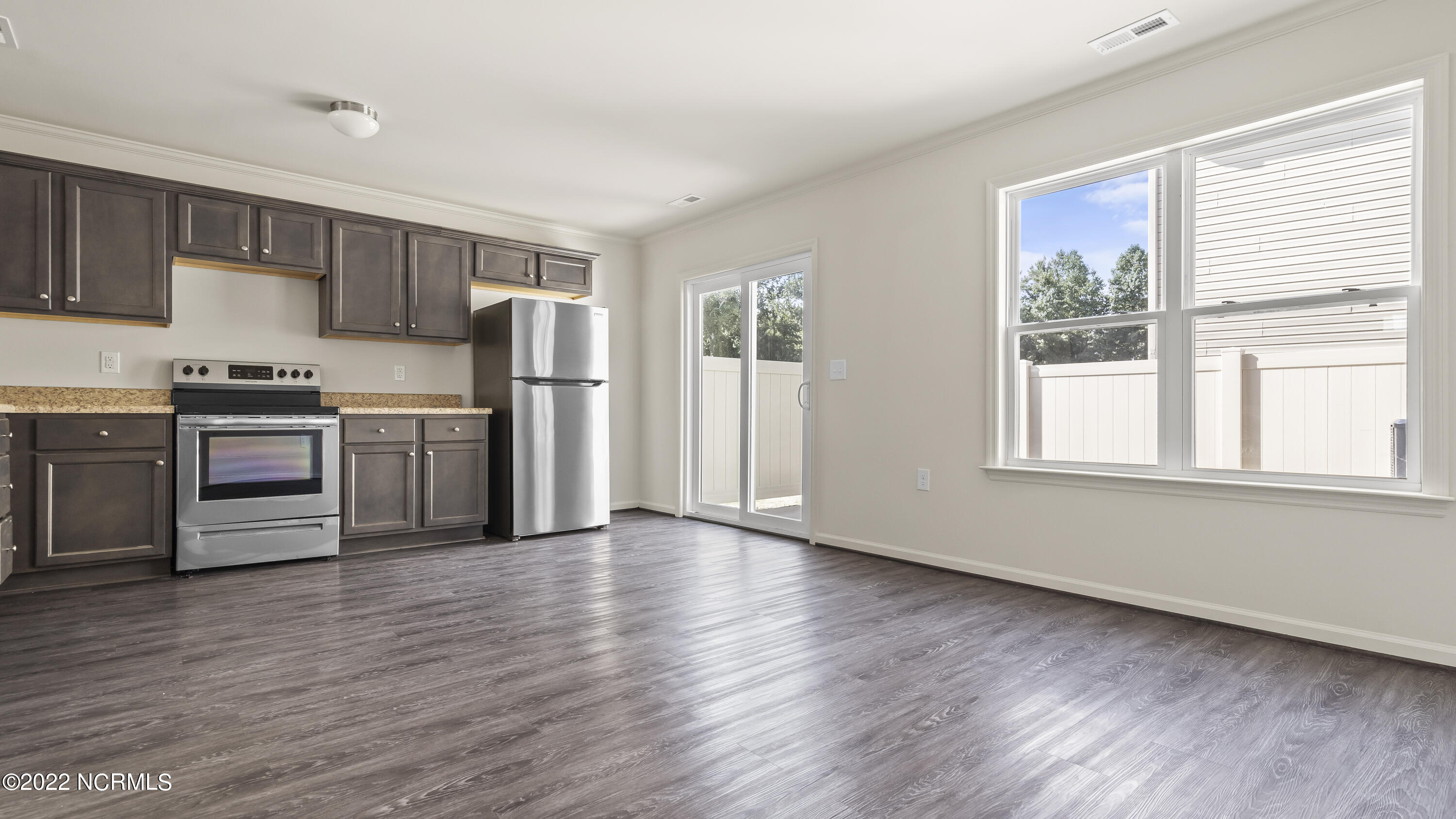 342 Glenellen Loop Road Midway Park, NC 28544 - Photo 8 of 20 8
