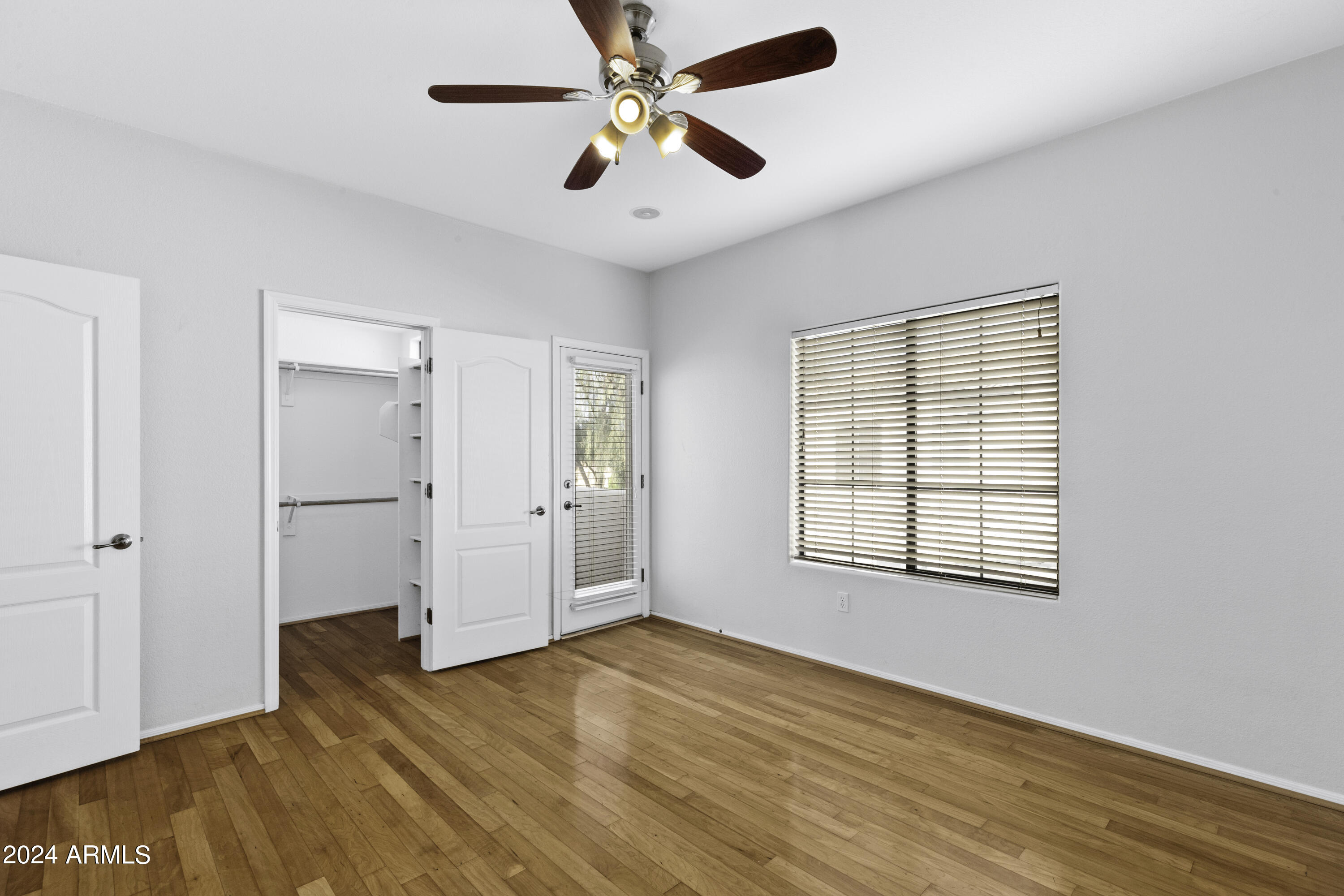 3150 East Beardsley Road, Unit 1081 Phoenix, AZ 85050 - Photo 44 of 69 3150_E_BEARDSLEY_RD_1081_AC4I9051