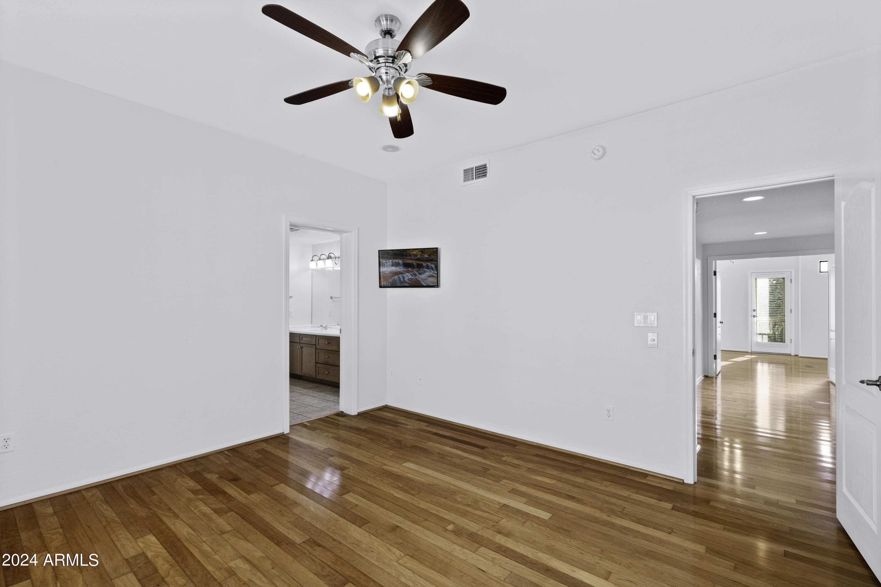 3150 East Beardsley Road, Unit 1081 Phoenix, AZ 85050 - Photo 45 of 69 3150_E_BEARDSLEY_RD_1081_AC4I9056