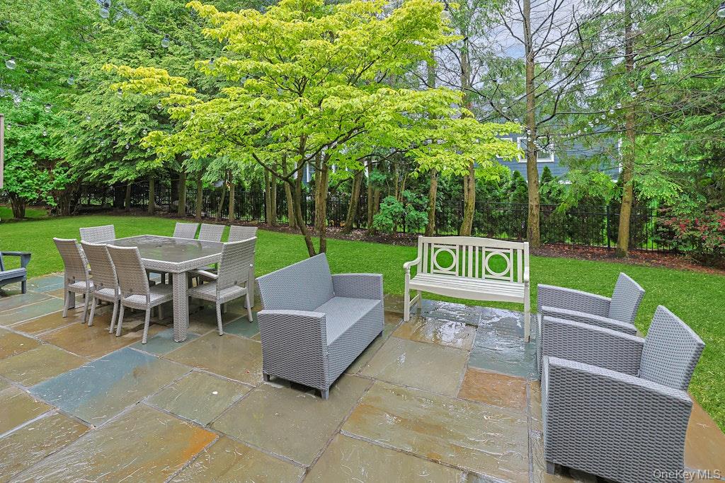 305 Stratton Road New Rochelle, NY 10804 - Photo 29 of 32 a view of a chair and table in the garden