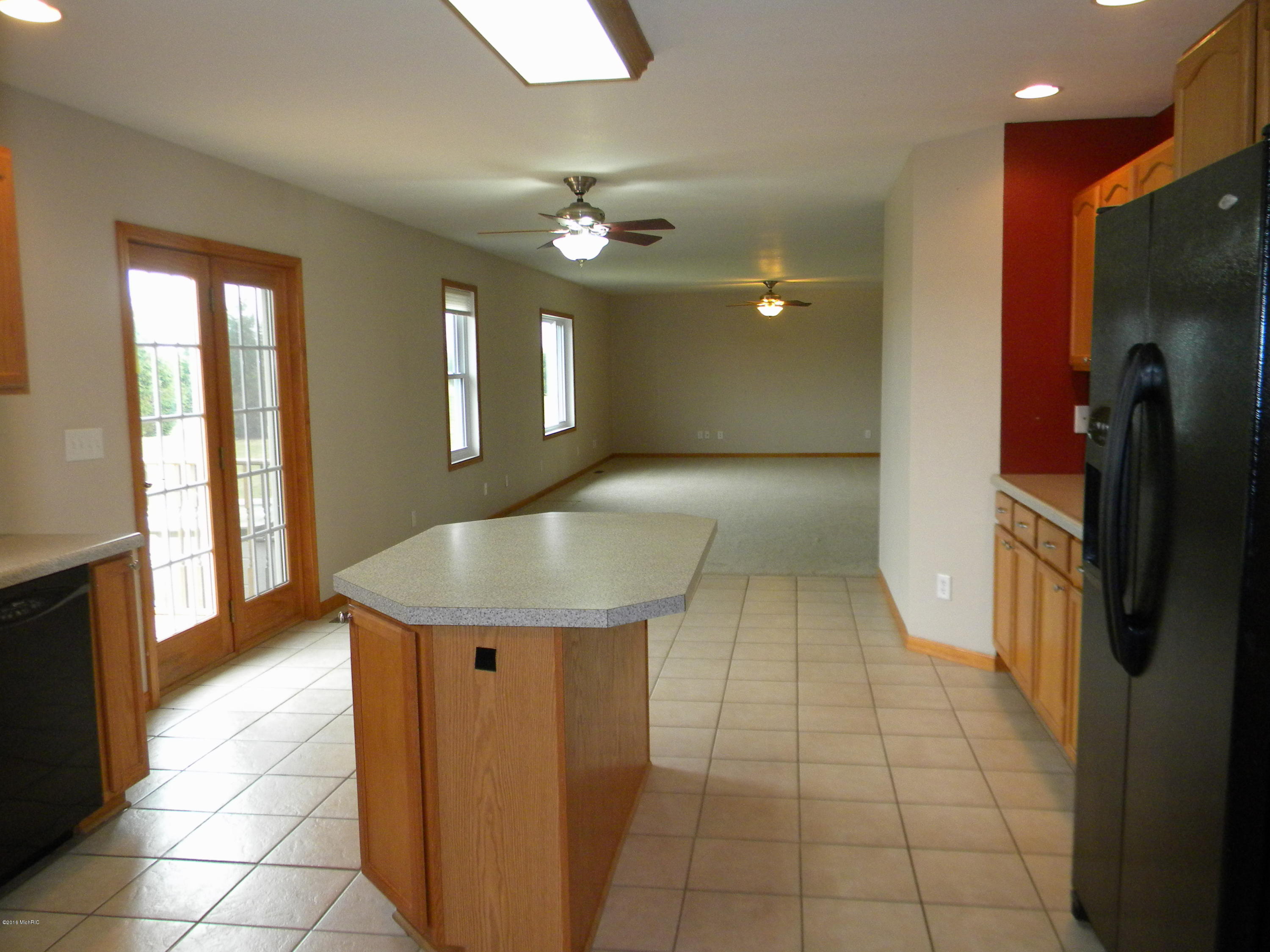 20672 State Line Road Edwardsburg, MI 49112 - Photo 8 of 33 DSCN5049