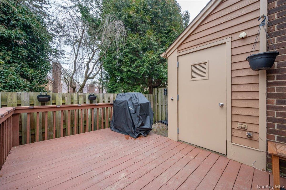 37 Greenway Lane Rye Brook, NY 10573 - Photo 13 of 21