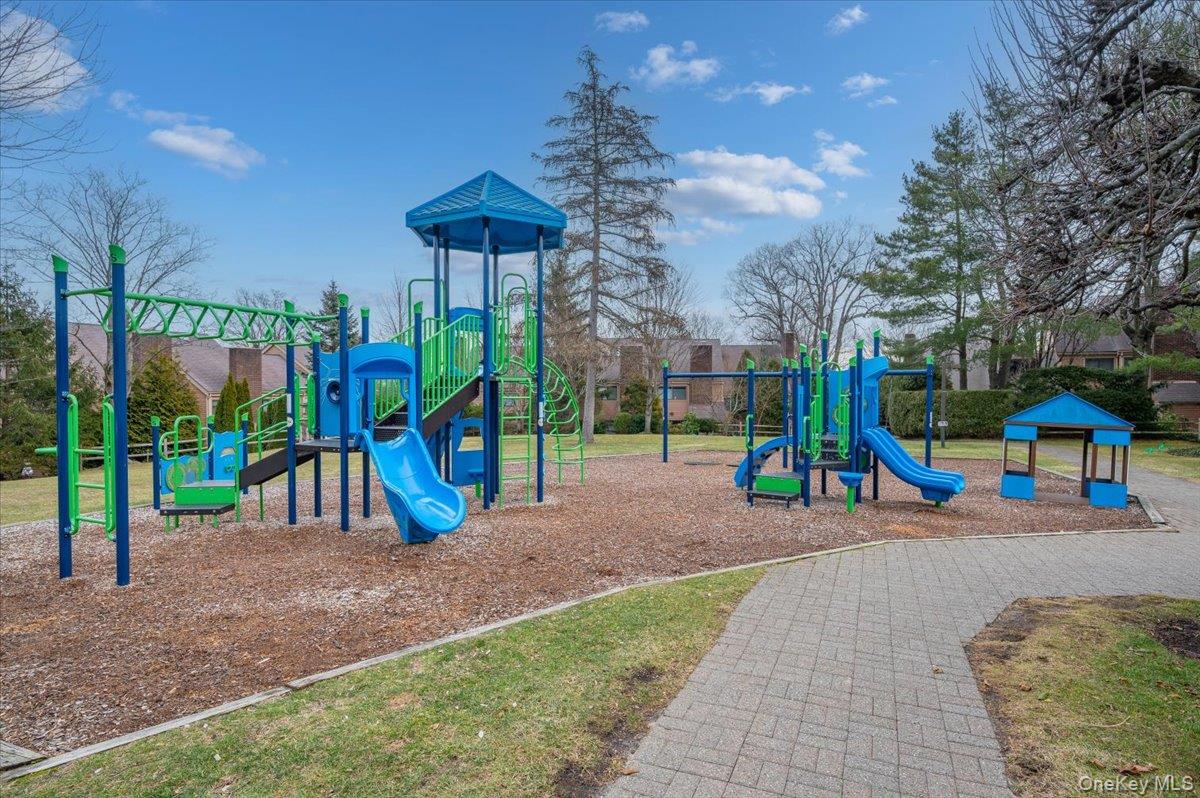 37 Greenway Lane Rye Brook, NY 10573 - Photo 20 of 21