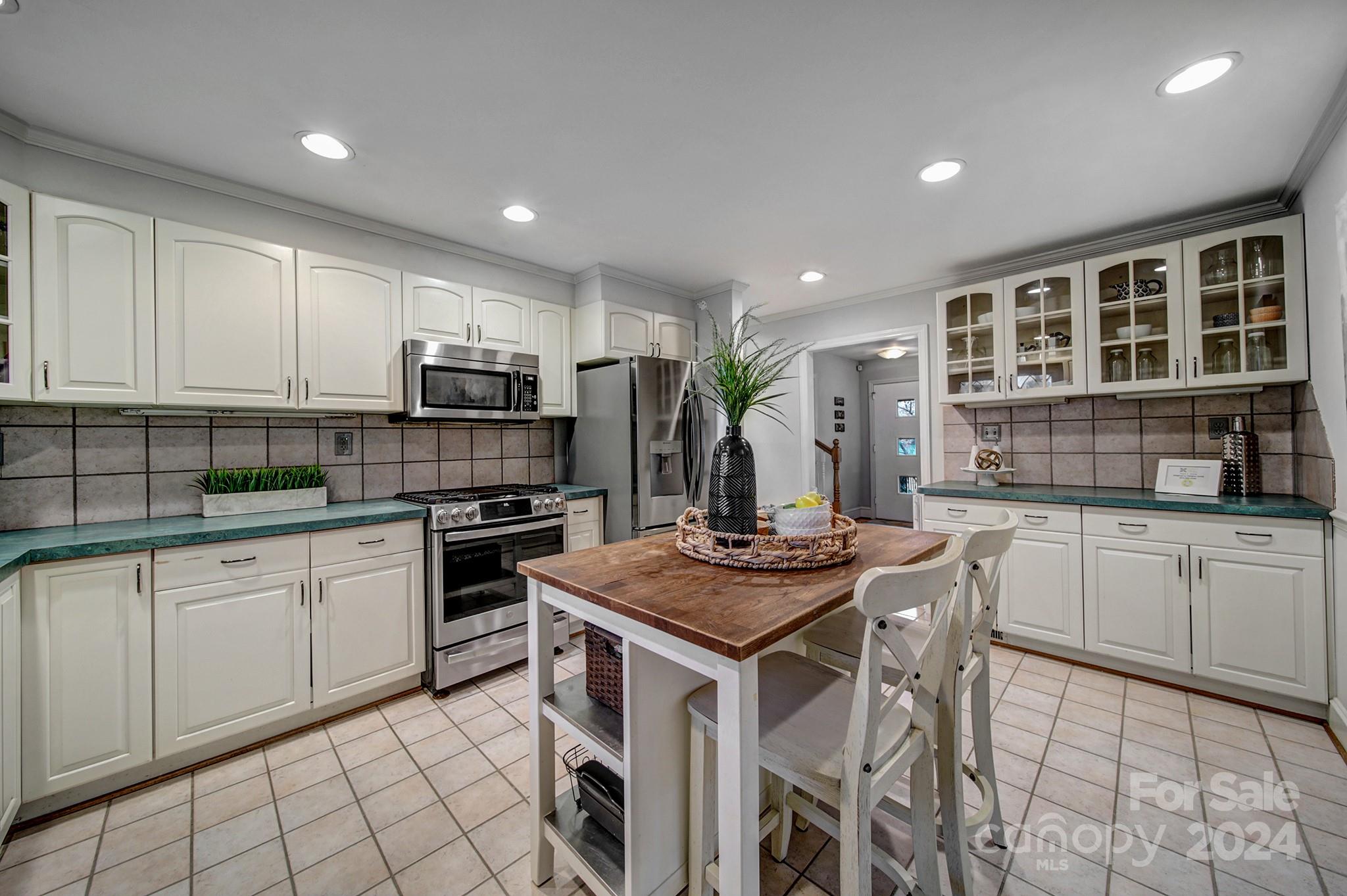 6053 Brookhaven Road Charlotte, NC 28210 - Photo 15 of 40 Gallery Image 15