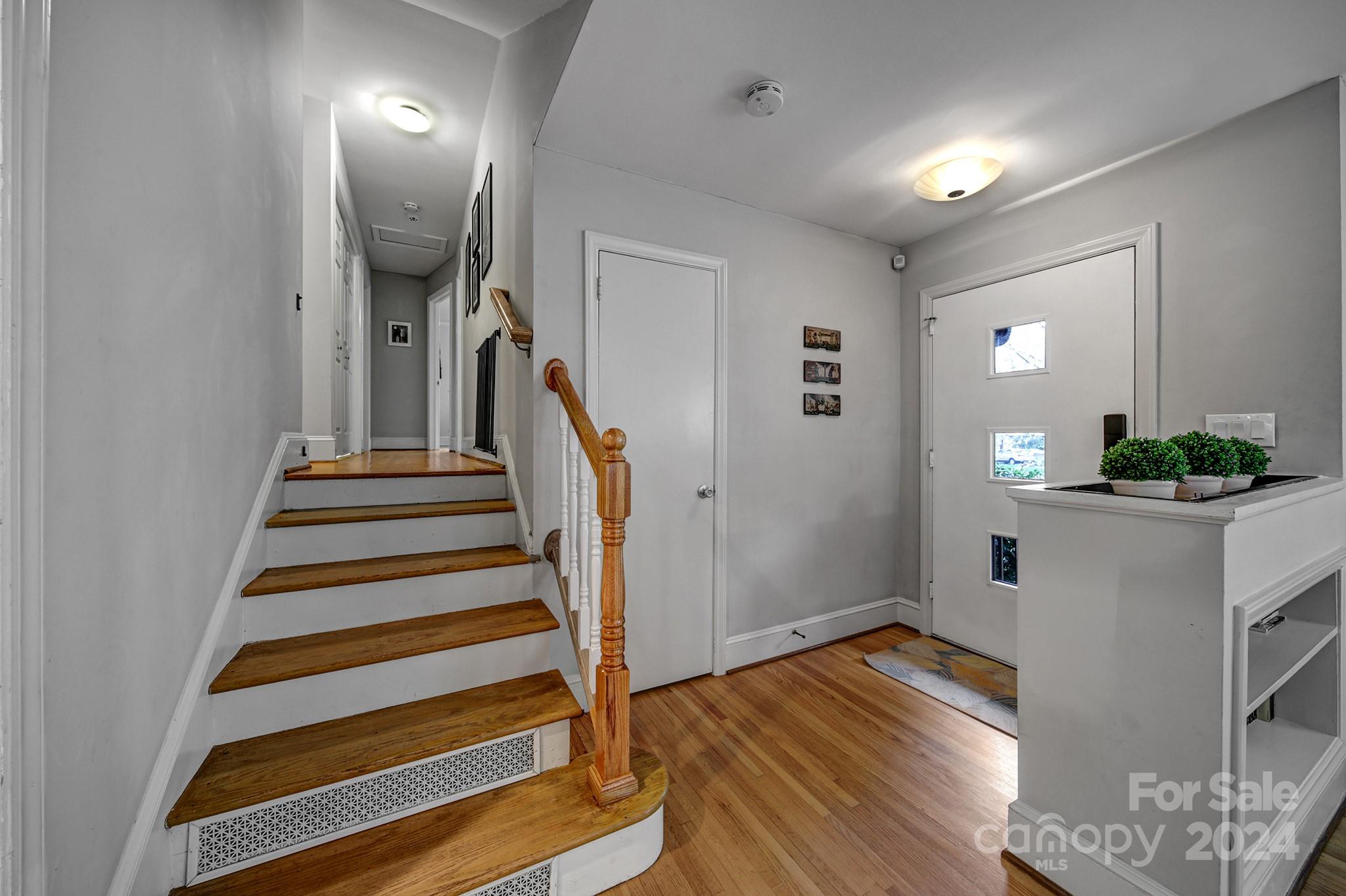 6053 Brookhaven Road Charlotte, NC 28210 - Photo 4 of 40 Gallery Image 4