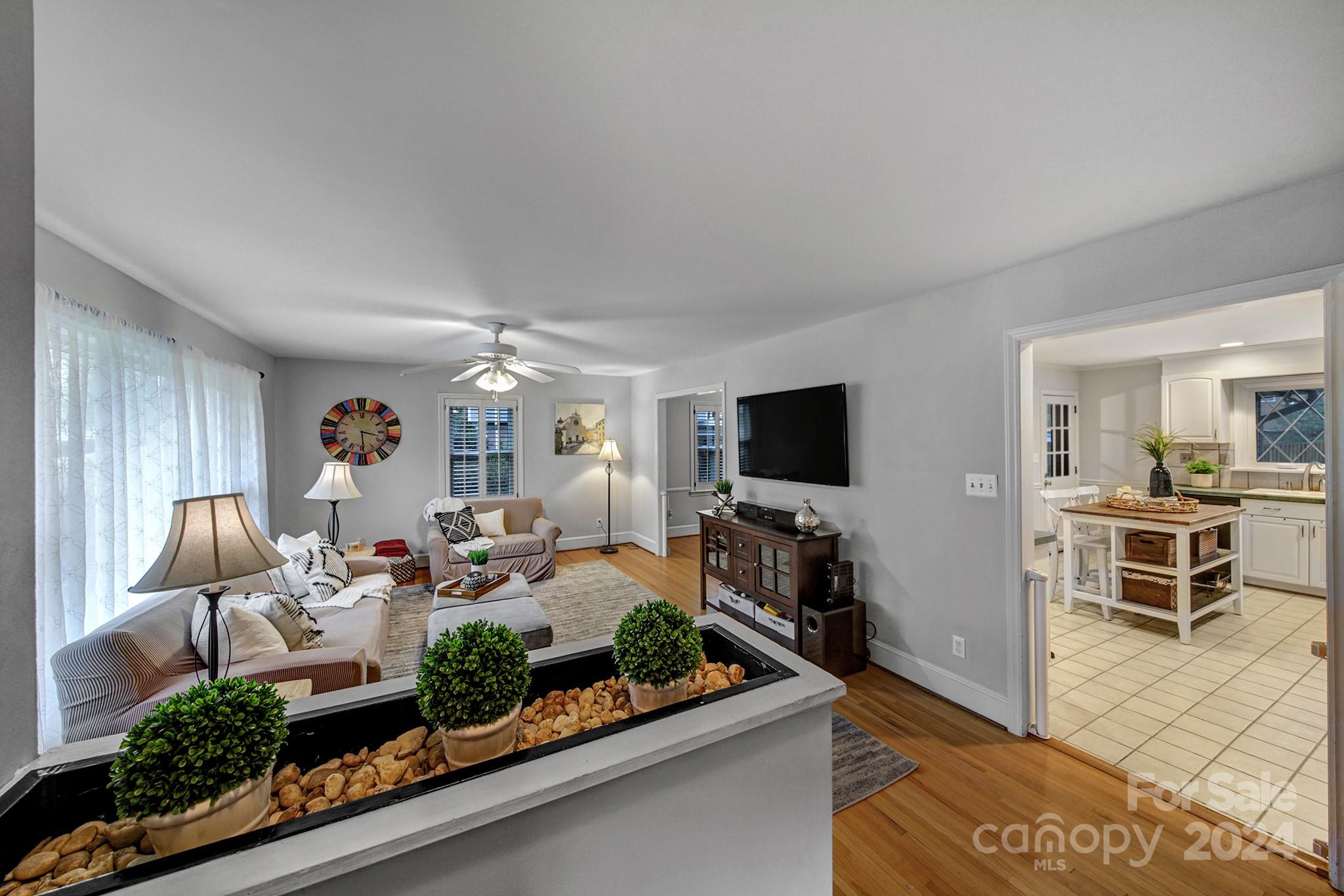 6053 Brookhaven Road Charlotte, NC 28210 - Photo 8 of 40 Gallery Image 8