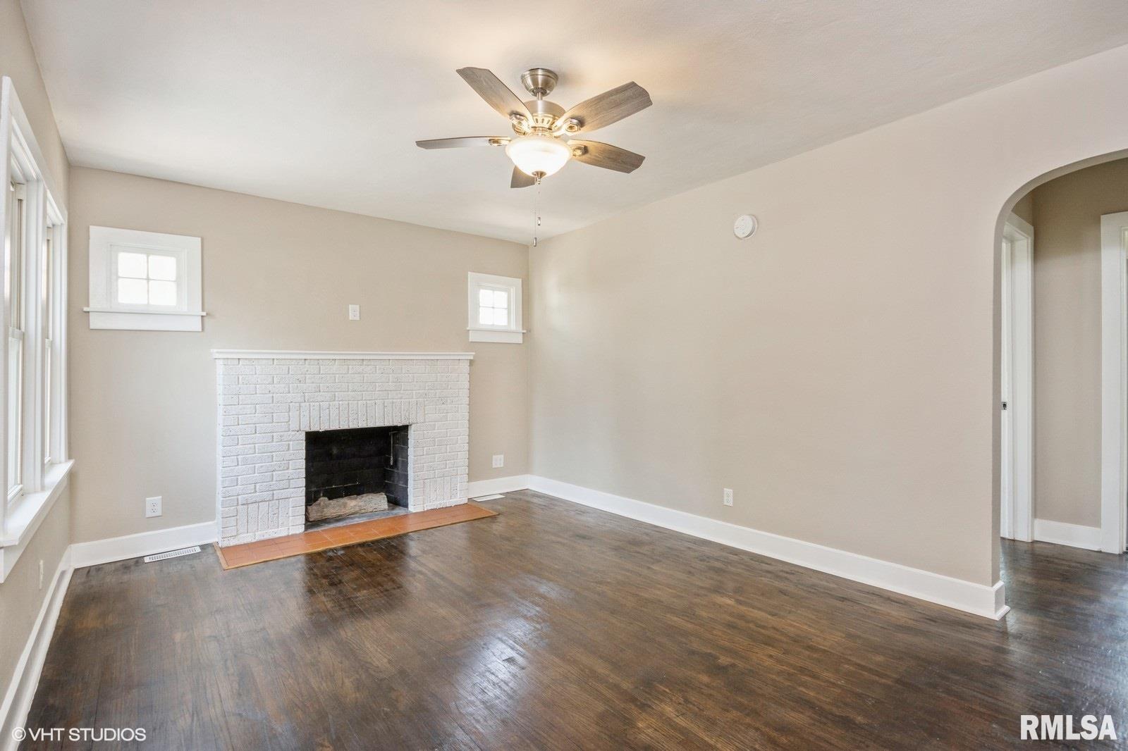 2428 South 8th Street Springfield, IL 62703 - Photo 2 of 15