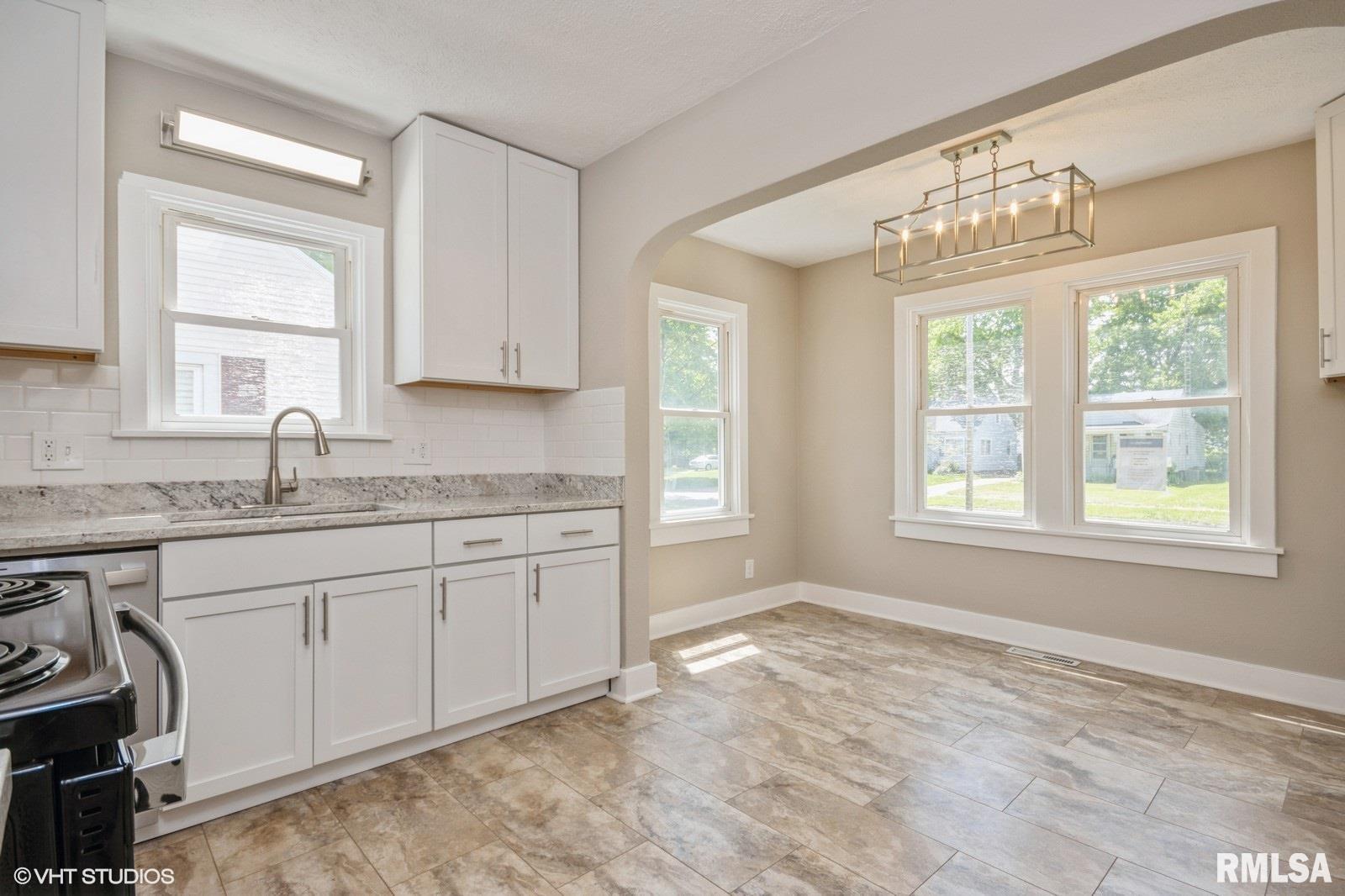 2428 South 8th Street Springfield, IL 62703 - Photo 6 of 15