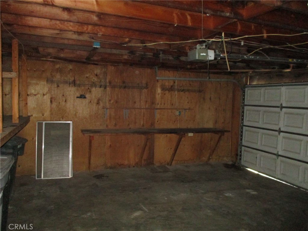 560 West 10th Street Perris, CA 92570 - Photo 21 of 28 Garage