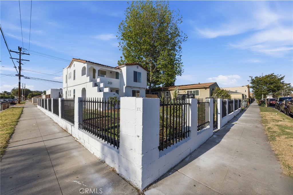 351 West Magnolia Street Compton, CA 90220 - Photo 19 of 39