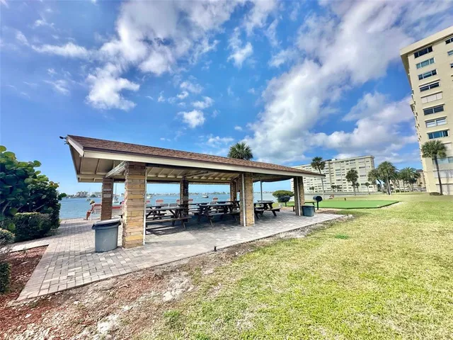 $1,500 | 4550 Cove Circle, Unit 905, St. Petersburg, FL 33708